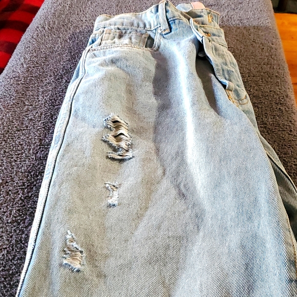 Revice Denim - Picture 6 of 16